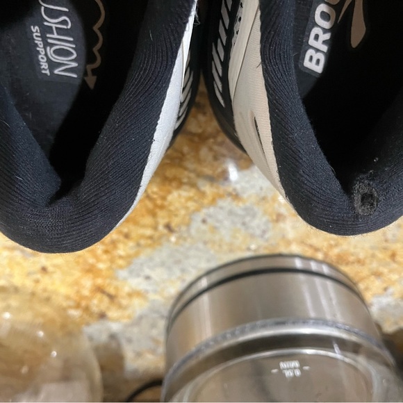 Brooks Adrenaline size 10 - Picture 8 of 8